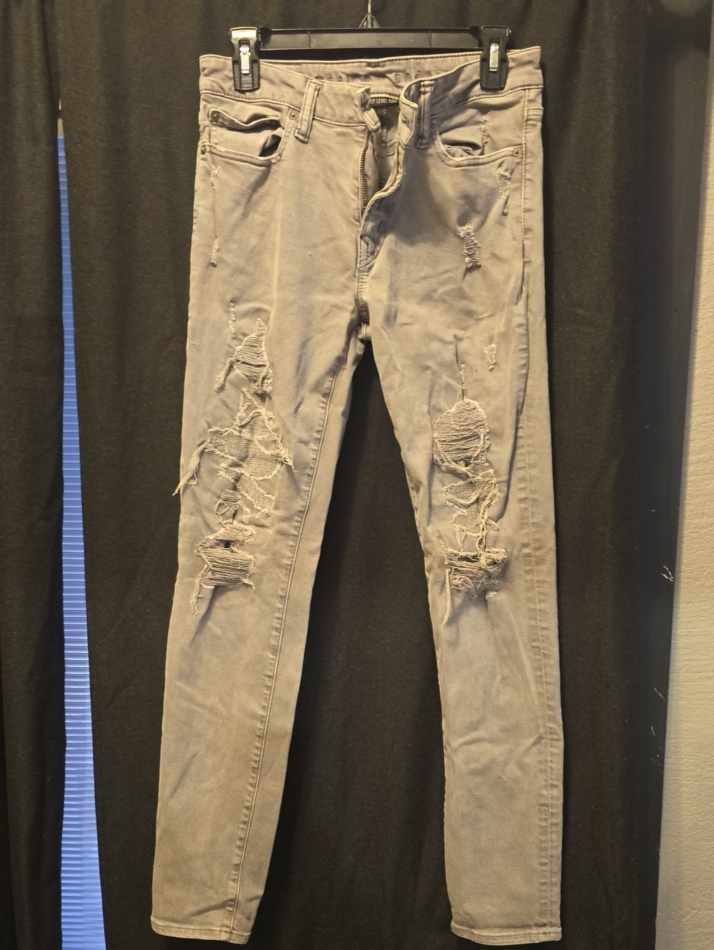 American Eagle Outfitters Gray Distressed Skinny Jeans